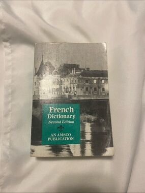 AN AMSCO French Dictionary - Green Accent Edition